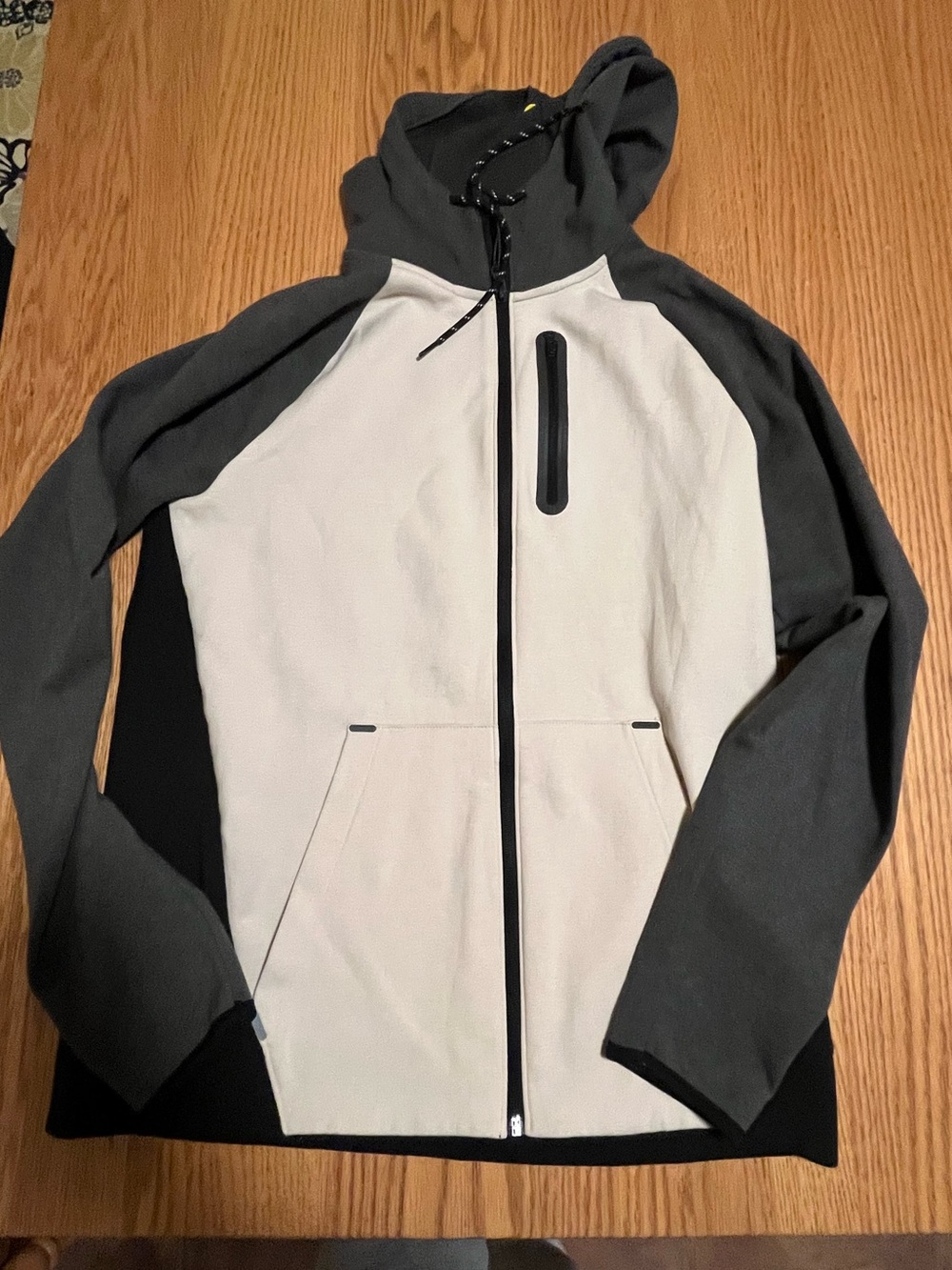 Old Navy Active Dynamic Fleece Hoodie Mens Medium Beige Gray Black Stretch Zip